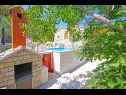 Házak a pihenésre Tonko - open pool: H(4+1) Postira - Brac sziget  - Horvátország  - rostély