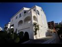 Apartmanok Pava - beautiful terrace & parking: A1(2+2) Postira - Brac sziget  - ház