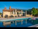 Házak a pihenésre Diana - pool and terrace: H(4+1) Pucisca - Brac sziget  - Horvátország  - medence
