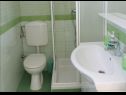 Apartmanok Adel - 70 m from beach: A1(4), A2(3+2), SA3(2), A4(4+2) Supetar - Brac sziget  - Apartman - A4(4+2): fürdőszoba toalettel