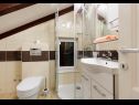 Házak a pihenésre ReCa H(7+1) Okrug Gornji - Ciovo sziget  - Horvátország  - H(7+1): fürdőszoba toalettel