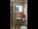 Házak a pihenésre Filip - comfortable: H(6+2) Okrug Gornji - Ciovo sziget  - Horvátország  - H(6+2): fürdőszoba toalettel