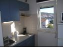 Apartmanok Aurelius - relaxing with gorgeous view A1 Luce (4+2), A2 Marin(2+2), A3 Maja(4+2), A4 Duje(2+2) Okrug Gornji - Ciovo sziget  - Apartman - A1 Luce (4+2): konyha