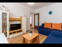 Apartmanok Mici 1 - great location and relaxing: A1(4+2) , SA2(2) Cres - Cres sziget  - Apartman - A1(4+2) : nappali