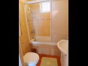 Apartmanok Bani A1(4) Crikvenica - Riviera Crikvenica  - Apartman - A1(4): fürdőszoba toalettel