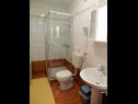 Apartmanok Darka 1 - SA3(2), 2 - SA4(2), 3 - SA7(2), 4 - SA12(2), 9 - A9(2+2) Crikvenica - Riviera Crikvenica  - Apartmanstudió - 1 - SA3(2): fürdőszoba toalettel