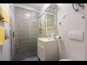 Apartmanok Mario - 50 m from sea : A1(2+2) Novi Vinodolski - Riviera Crikvenica  - Apartman - A1(2+2): fürdőszoba toalettel