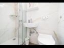 Apartmanok és szobák Bari - 10 km from airport: A1(2), A2(2), R2(2), R3(2), R4(2) Kupari - Riviera Dubrovnik  - Apartman - A1(2): fürdőszoba toalettel