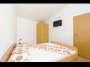 Apartmanok és szobák Bari - 10 km from airport: A1(2), A2(2), R2(2), R3(2), R4(2) Kupari - Riviera Dubrovnik  - Apartman - A2(2): hálószoba