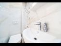Apartmanok és szobák Bari - 10 km from airport: A1(2), A2(2), R2(2), R3(2), R4(2) Kupari - Riviera Dubrovnik  - Szoba - R3(2): fürdőszoba toalettel