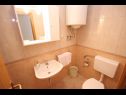 Apartmanok Nikola - free parking A11(4+1), A12(4) Mlini - Riviera Dubrovnik  - Apartman - A11(4+1): fürdőszoba toalettel