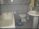 Apartmanok Nada A1(8), A2(8) Sucuraj - Hvar sziget  - Apartman - A2(8): fürdőszoba toalettel