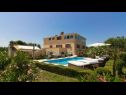 Házak a pihenésre Kova - private pool: H(8+2) Liznjan - Isztrián  - Horvátország  - medence (ház és környéke)