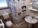 Apartmanok Sabri: A1(4) Medulin - Isztrián  - Apartman - A1(4): fürdőszoba toalettel