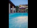 Házak a pihenésre Berna 2 - pool house: H(6+1) Malinska - Krk sziget  - Horvátország  - medence