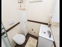 Apartmanok Zahija A1(2) Vrbnik - Krk sziget  - Apartman - A1(2): fürdőszoba toalettel