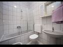 Apartmanok Robert - sea view : A1(4+1), A2(4+2) Brela - Riviera Makarska  - Apartman - A2(4+2): fürdőszoba toalettel
