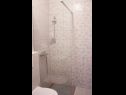 Apartmanok Ante - seaview A1(5), SA2(3), SA3(2+1) Brela - Riviera Makarska  - Apartman - A1(5): fürdőszoba toalettel