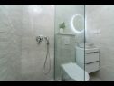 Apartmanok Robert - sea view : A1(4+1), A2(4+2) Brela - Riviera Makarska  - Apartman - A1(4+1): fürdőszoba toalettel
