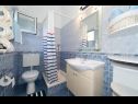Apartmanok Blue - 100 m from beach: A1(3+1) Igrane - Riviera Makarska  - Apartman - A1(3+1): fürdőszoba toalettel