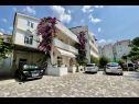 Apartmanok Denis - great location & large terrace: A1(5) Makarska - Riviera Makarska  - ház