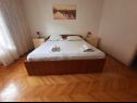 Apartmanok Željko - spacious and affordable A1(6+2), SA2(2), SA3(2), SA4(2+1) Makarska - Riviera Makarska  - Apartman - A1(6+2): hálószoba