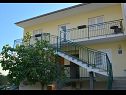 Apartmanok Zrine - comfortable with a balcony: A1(2+2) Makarska - Riviera Makarska  - ház