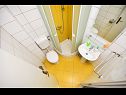 Apartmanok Zrine - comfortable with a balcony: A1(2+2) Makarska - Riviera Makarska  - Apartman - A1(2+2): fürdőszoba toalettel