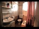  Virena - free grill: SA2(3), SA3(2+1) Makarska - Riviera Makarska  - Apartmanstudió - SA2(3): fürdőszoba toalettel