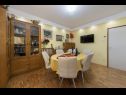 Apartmanok Stipe - comfortable apartment for 6 person: A(4+2) Makarska - Riviera Makarska  - Apartman - A(4+2): nappali