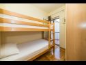 Apartmanok Dolo - in centre: A1(5), A2(5) Makarska - Riviera Makarska  - Apartman - A2(5): hálószoba
