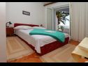 Apartmanok és szobák Tomo 1 - at the beach: A4(2+2), RA1(2), RA2(2), RA3(2) Zaostrog - Riviera Makarska  - Apartman - A4(2+2): hálószoba