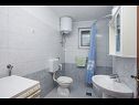 Apartmanok Petar - free parking A1(3+1), A2(5) Dugi Rat - Riviera Omis  - Apartman - A2(5): fürdőszoba toalettel