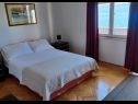 Apartmanok Mari - 40 m from sea: A1(4), A2(2+2), SA3(2) Krilo Jesenice - Riviera Omis  - Apartman - A1(4): hálószoba