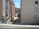 Apartmanok Ružica - 500 m from sea: A1(4+2) Omis - Riviera Omis  - a balkon kilátása (ház és környéke)