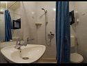 Apartmanok Iva - with beautiful view: A1(4+1) Omis - Riviera Omis  - Apartman - A1(4+1): fürdőszoba toalettel