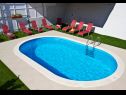 Házak a pihenésre Miho - with pool : H(12+4) Omis - Riviera Omis  - Horvátország  - medence