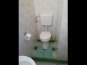 Apartmanok Gorda - by the sea: A1(2+2) Pisak - Riviera Omis  - Apartman - A1(2+2): fürdőszoba toalettel