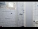 Apartmanok Krešo - 100 m from sea A1 desni(4), A2 lijevi(5), A3(2) Tkon - Pasman sziget  - Apartman - A1 desni(4): fürdőszoba toalettel