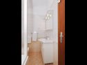 Apartmanok Suzana - green oasis; A1(2+2), A2(2+2) Zdrelac - Pasman sziget  - Apartman - A1(2+2): fürdőszoba toalettel