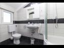 Házak a pihenésre JP H(10) Brodarica - Riviera  Sibenik  - Horvátország  - H(10): fürdőszoba toalettel
