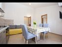 Apartmanok Per - comfortable  family apartments A1(2+2), A2(4+1), A3(2+2) Grebastica - Riviera  Sibenik  - Apartman - A3(2+2): ebédlő