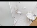Apartmanok Milans - 25m from the beach: A3(2+2), A4(2+2), A5(6+1) Razanj - Riviera  Sibenik  - Apartman - A4(2+2): fürdőszoba toalettel