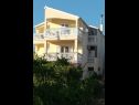 Apartmanok Marija - 100 m from beach: A1(4), A2(4), A3(4), A4(3), A5(2+1) Tribunj - Riviera  Sibenik  - ház