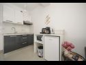 Apartmanok Slava - cosy apartments for 2 person: A5 - crni (2), A4 - zeleni (2) Vodice - Riviera  Sibenik  - Apartman - A5 - crni (2): konyha