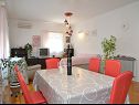 Apartmanok Mila - family friendly & comfortable: A1 (6+1) Vodice - Riviera  Sibenik  - Apartman - A1 (6+1): ebédlő