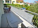 Apartmanok Mila - family friendly & comfortable: A1 (6+1) Vodice - Riviera  Sibenik  - Apartman - A1 (6+1): terasz