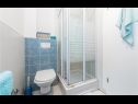 Apartmanok Big blue - terrace lounge: A1(4) Vodice - Riviera  Sibenik  - Apartman - A1(4): fürdőszoba toalettel