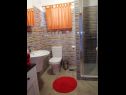 Apartmanok Primo - sea view: A1(2+1), A2(4), A3(4), A4(3+1) Öböl Banje (Rogac) - Solta sziget  - Horvátország  - Apartman - A4(3+1): fürdőszoba toalettel