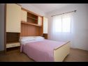 Apartmanok Ana - quiet and peaceful: A1(4+1), A2(4+1) Maslinica - Solta sziget  - Apartman - A2(4+1): hálószoba